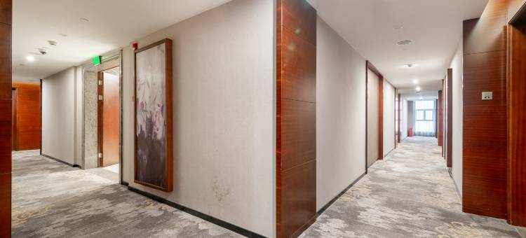 临湘华银酒店图片