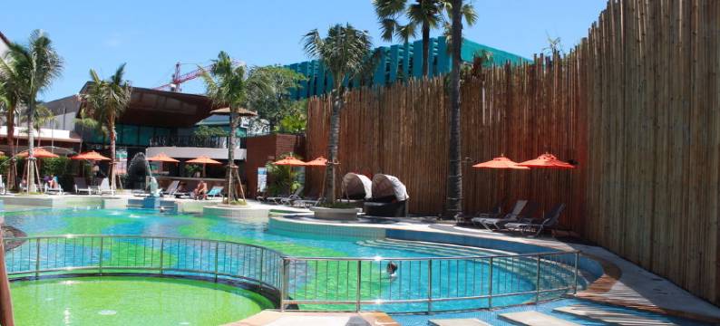 闪光别墅(Glitter House)图片