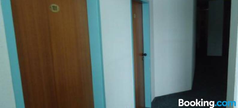 EnjoyHotel Garni Korntal Stuttgart b&b Parkplatz Sprinter Penny ETank图片