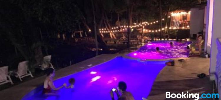 维斯塔埃尔莫萨海滩前酒店(Hotel Beachfront Vista Hermosa)图片