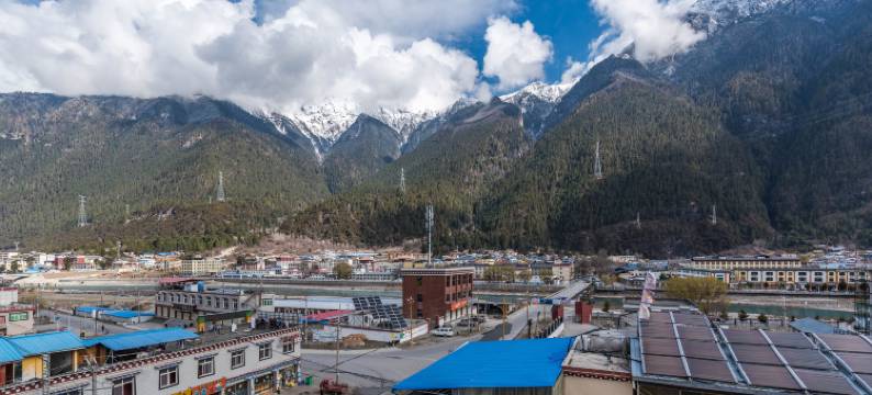 波密旺氏大酒店图片