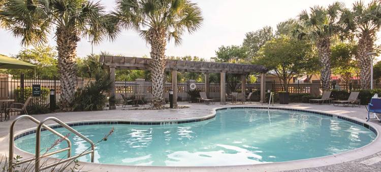 奥斯汀机场拉昆塔温德姆套房酒店(La Quinta Inn & Suites by Wyndham Austin Airport)图片