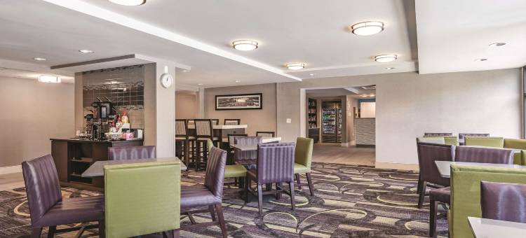 塞勒姆拉昆塔温德姆套房酒店(La Quinta Inn & Suites by Wyndham Salem NH)图片