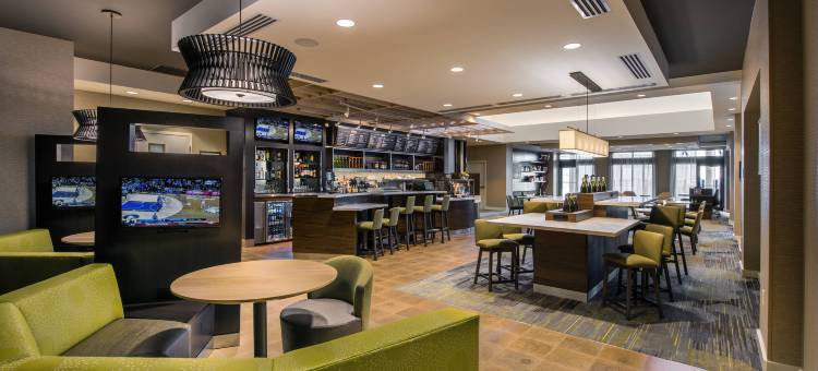 迪恩会议中心酒店(Hotel Dene & Conference Centre)图片