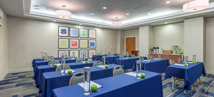 Holiday Inn Express 哈帕克的 - 长岛(Holiday Inn Express Hauppauge-Long Island)图片