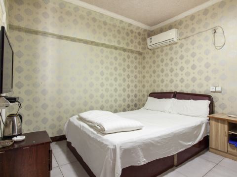 郑州帅通宾馆    分(4条点评) 49起距离309米立即预订