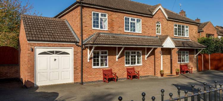 法维耶旅馆(Faviere Guest House Stratford-Upon-Avon)图片