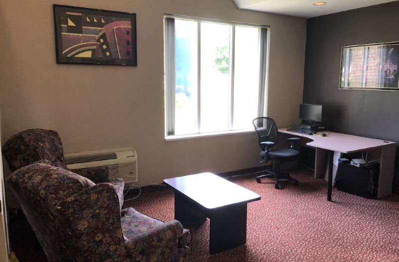 Travelodge By Wyndham Brockville Hotel Reviews And Room Rates