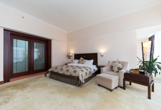 University Town International HotelHotel Overview