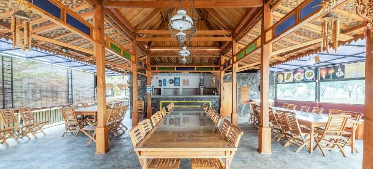 OYO-1347乔格洛加鲁特伊斯兰小屋(OYO 1347 Joglo Garut Cottage Syariah)图片