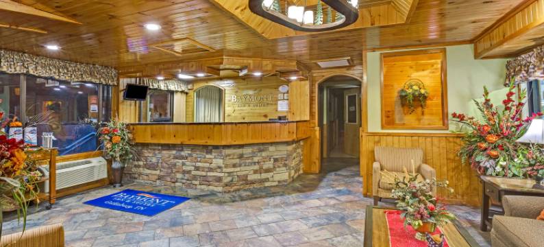 加特林堡河边呗盟套房酒店(Baymont by Wyndham Gatlinburg on the River)图片