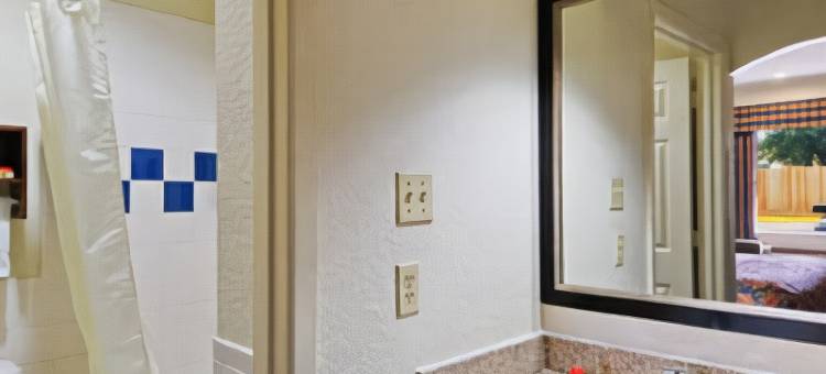 休斯顿霍比机场南速8酒店(Super 8 by Wyndham Houston Hobby Airport South)图片