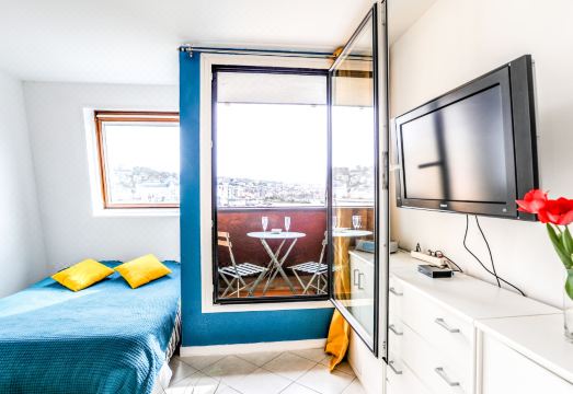 Les Marinas Hotel Overview