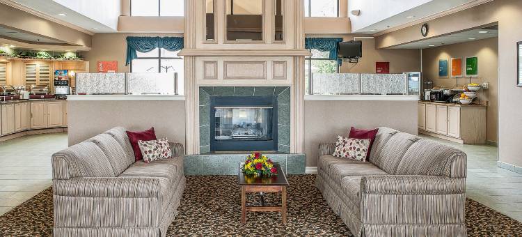 华沙舒适套房酒店 - 近 US-30(Comfort Inn & Suites Warsaw Near US-30)图片