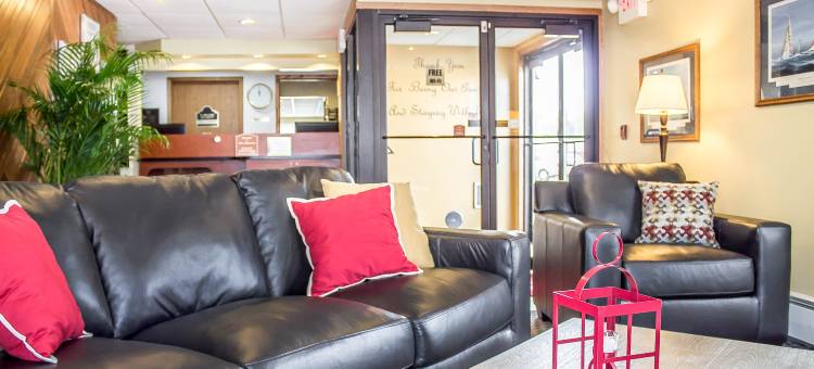 海湾伊克诺旅馆(Econo Lodge on the Bay)图片