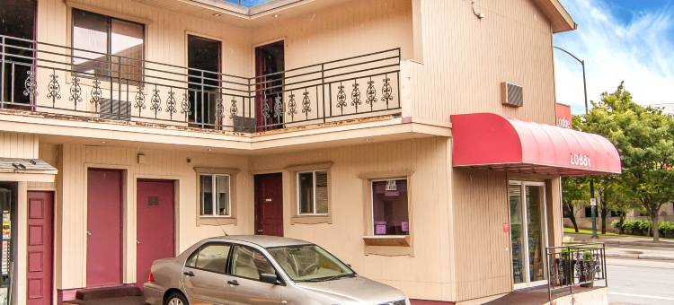 百老汇旅馆(Broadway Inn Portland Downtown)图片