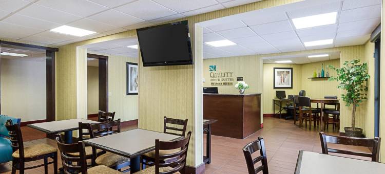 伍斯特品质套房酒店(Quality Inn and Suites Worcester)图片