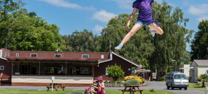 旺阿努伊河十大假日公园酒店(Whanganui River Top 10 Holiday Park)图片