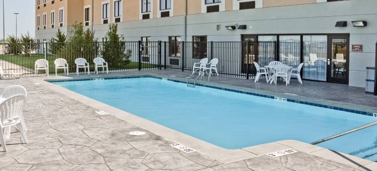 诺曼大学附近舒眠套房酒店(Sleep Inn & Suites Norman Near University)图片