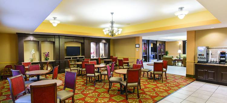 休斯顿东诺曼底拉昆塔温德姆套房酒店(La Quinta Inn & Suites by Wyndham Houston East at Normandy)图片