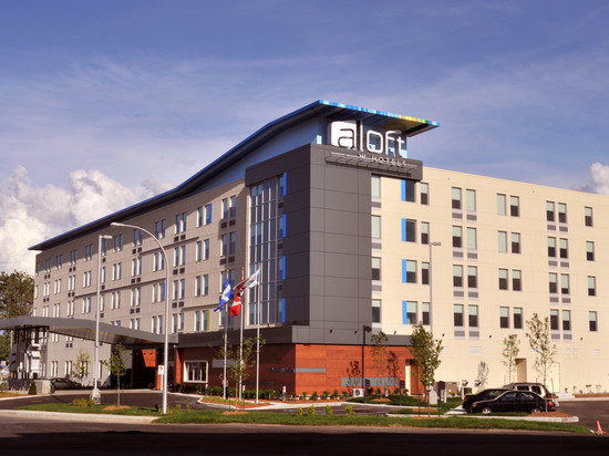 蒙特利尔机场雅乐轩酒店