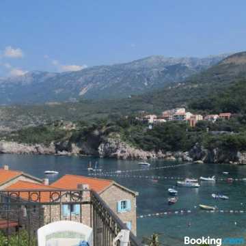 米特罗维奇米罗瑟公寓酒店(Apartments Mitrov