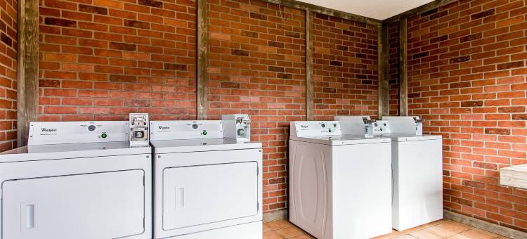 大学伊克诺套房酒店(Econo Lodge Inn & Suites University)图片