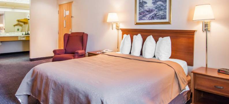 树丛小屋旅馆(Cottage Grove Inn)图片