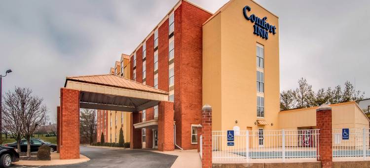 舒适套房酒店(Comfort Inn & Suites)图片