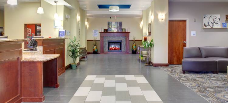 智选假日套房酒店南横车道(Holiday Inn Express & Suites Charleston NW - Cross Lanes)图片