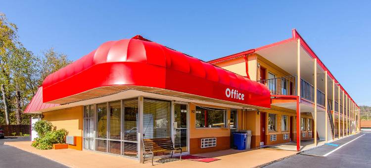 尼尔摩托斯比威伊克诺旅馆(Econo Lodge Near Motor Speedway)图片