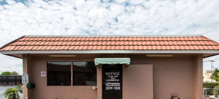 皮尔斯堡美国高速公路1号罗德威酒店(Rodeway Inn Fort Pierce US Highway 1)图片