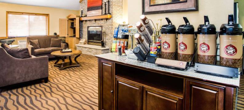 梅诺莫尼美吟温德姆酒店(AmericInn by Wyndham Menomonie)图片