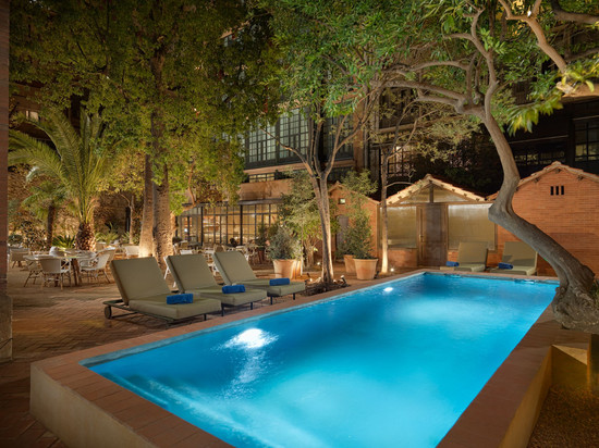 H10卡萨米莫萨酒店