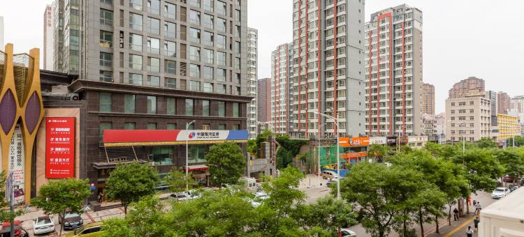 东方瑞吉商务酒店(沈阳站铁西广场地铁站店)图片