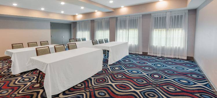 阿伯丁APG拉昆塔温德姆套房酒店(La Quinta Inn & Suites by Wyndham Aberdeen-Apg)图片