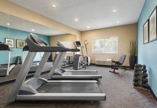 Amerivu Inn and Suites Hotel Overview