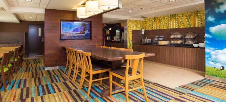 普利茅斯米德伯勒万枫套房酒店(Fairfield Inn & Suites Raynham Middleborough/Plymouth)图片