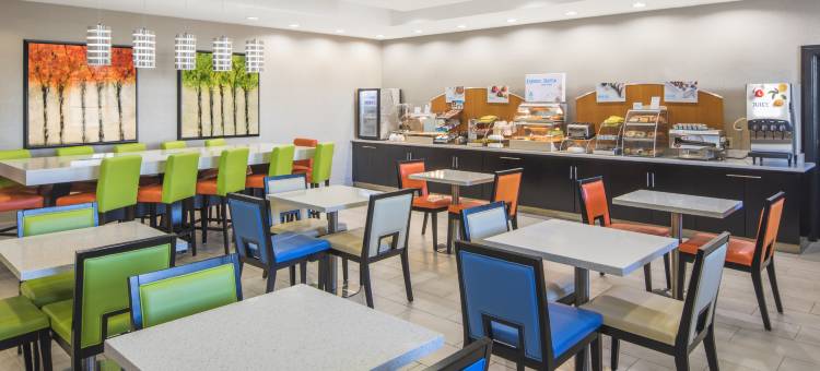亚特兰大东北德卢斯智选假日套房酒店(Holiday Inn Express & Suites Atlanta NE - Duluth)图片