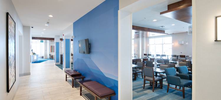 红鹿北智选假日酒店(Holiday Inn Express Red Deer North)图片