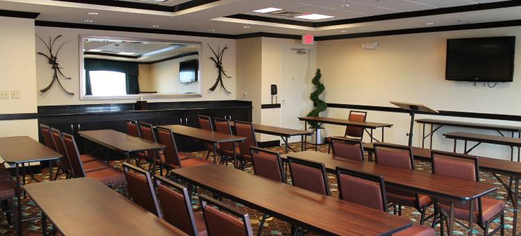 智选假日套房酒店高山东南(Holiday Inn Express & Suites Alpine Southeast)图片