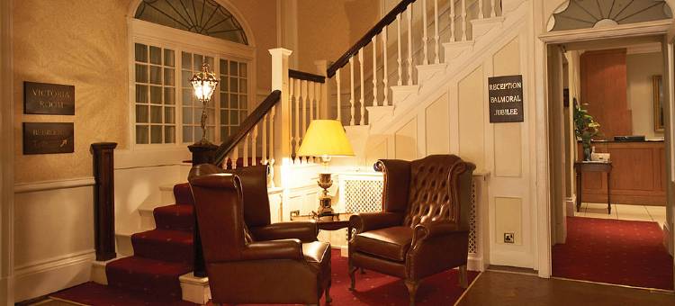 法灵顿旅舍酒店(Farington Lodge Hotel)图片