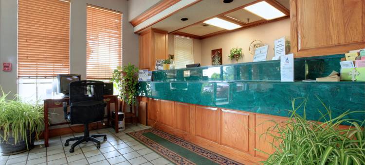 格兰德河6号汽车旅馆(Motel 6 Grand Rivers, KY)图片