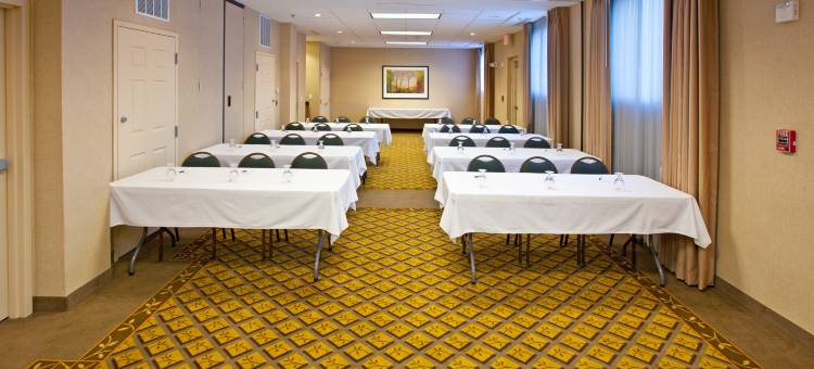 Candlewood Suites 医疗区印第安纳波利斯DWTN(Candlewood Suites Indianapolis Dwtn Medical Dist)图片