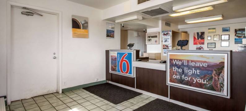 文多弗6号汽车旅馆(Motel 6 Wendover, UT)图片
