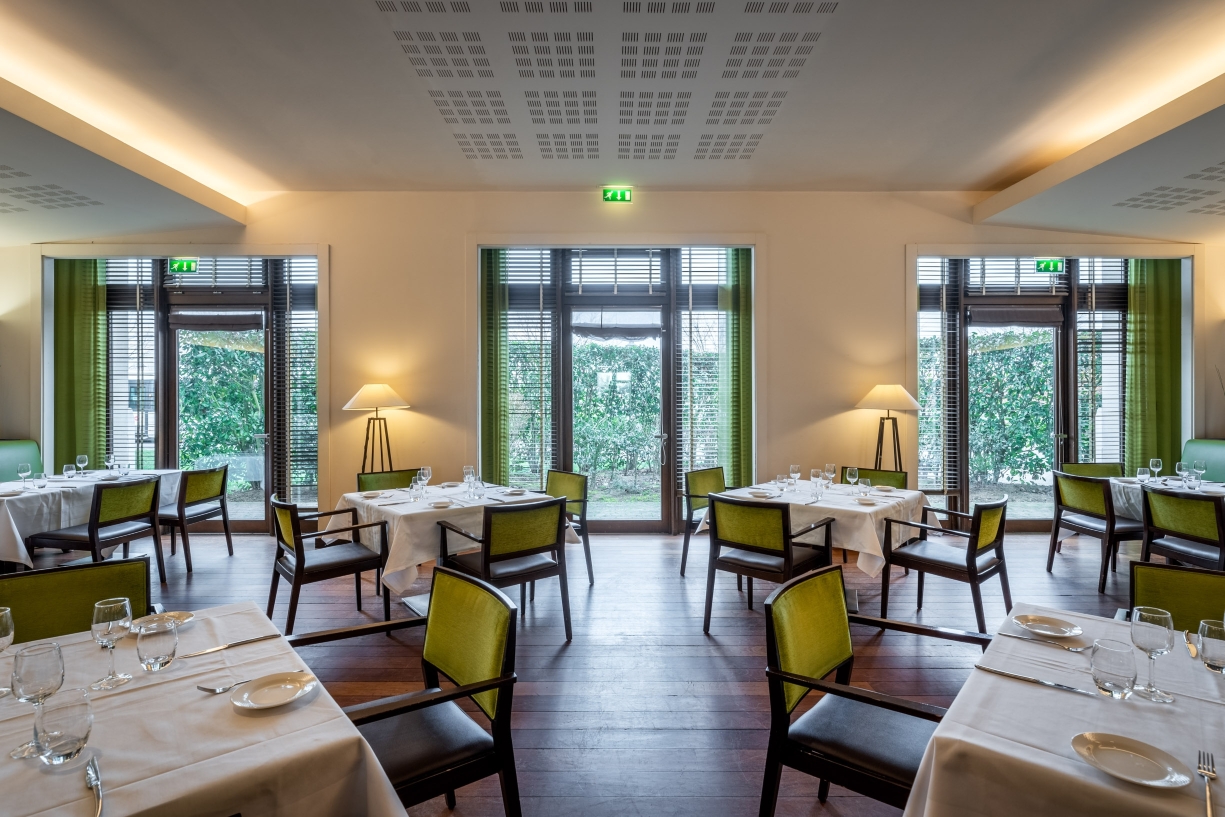 HOTEL PARIS MARNE-LA-VALLéE by IHG Over view