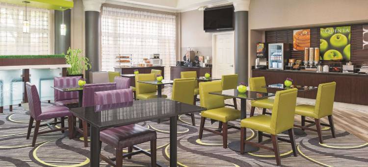 圣路易斯韦斯特波特拉昆塔温德姆套房酒店(La Quinta Inn & Suites by Wyndham St. Louis Westport)图片