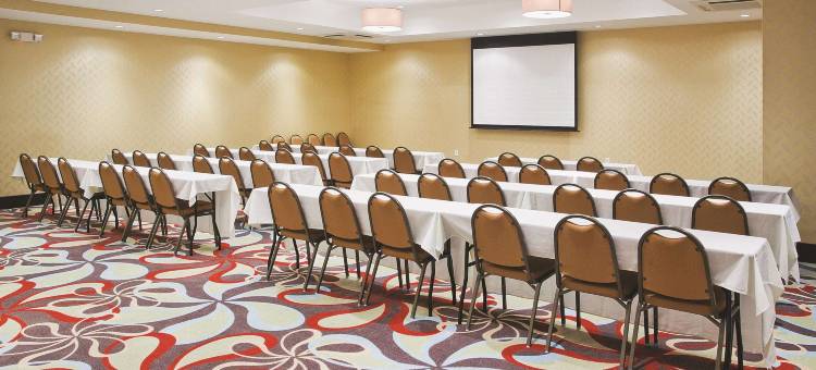 海恩斯维尔斯图尔特堡拉昆塔温德姆套房酒店(La Quinta Inn & Suites by Wyndham Hinesville - Fort Stewart)图片