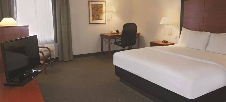 温德姆旗下拉昆塔温德姆酒店套房-维塞利亚/红杉树门户(La Quinta Inn & Suites by Wyndham Visalia/Sequoia Gateway)图片