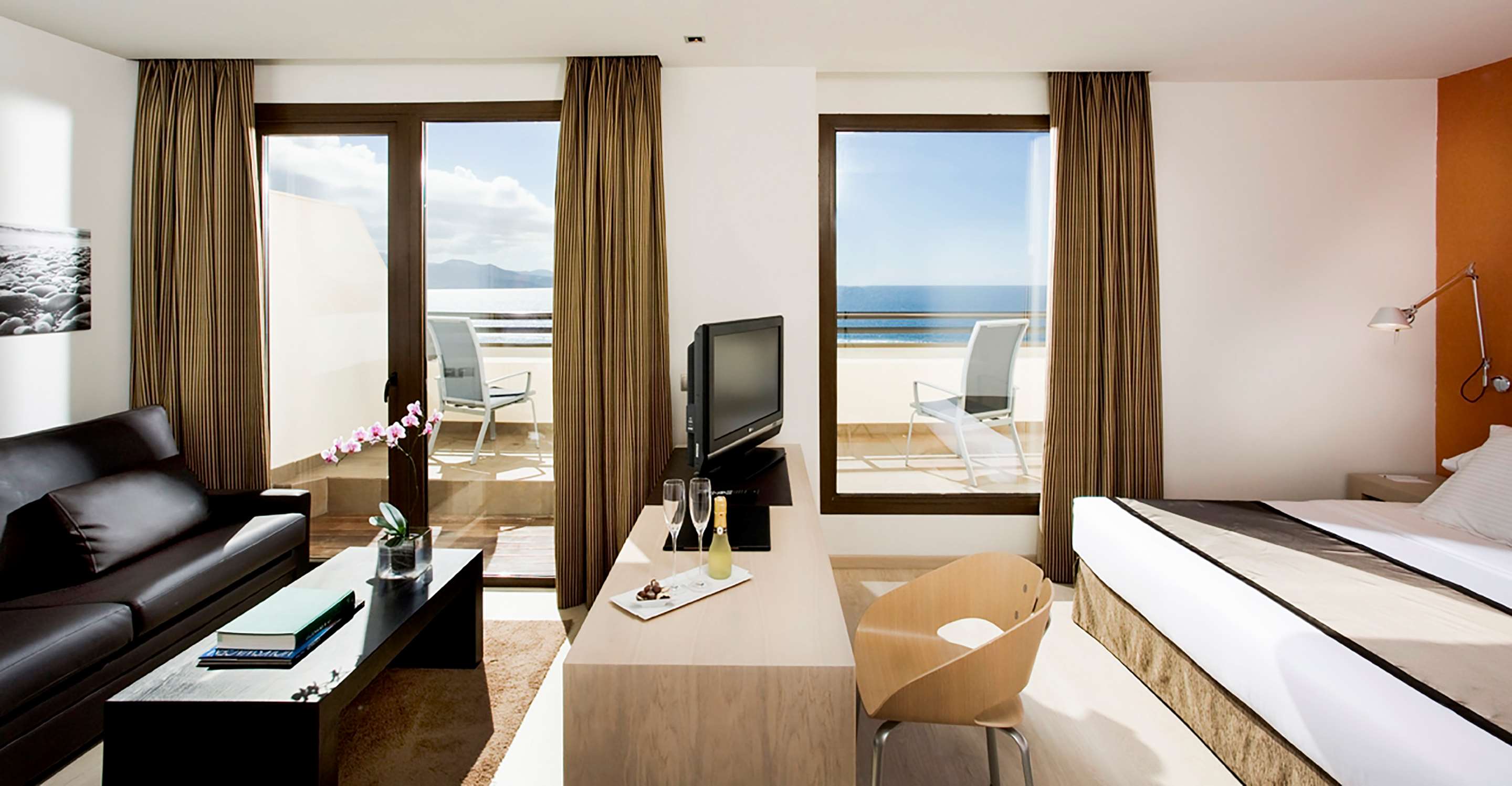 Hotel Cristina by Tigotan Las Palmas - Adults Only Over view